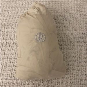 Lululemon jacket light weight rain packable white
